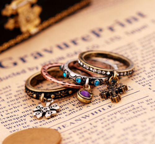 Vintage Clover Cross Rhinestone Ring Set